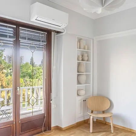 Amazing Location - 2 Min From Acropolis