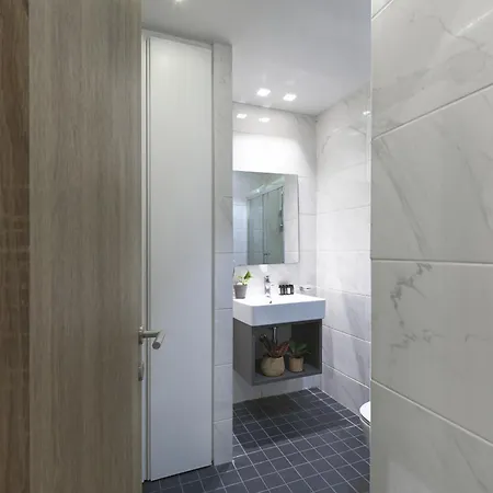 Modern Haven Near Archaeological Museum Apartment Athens