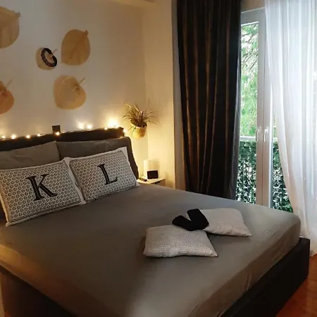 Luxury Close To Metro