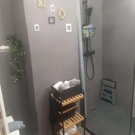 Apartment Luxury Close To Metro Athens