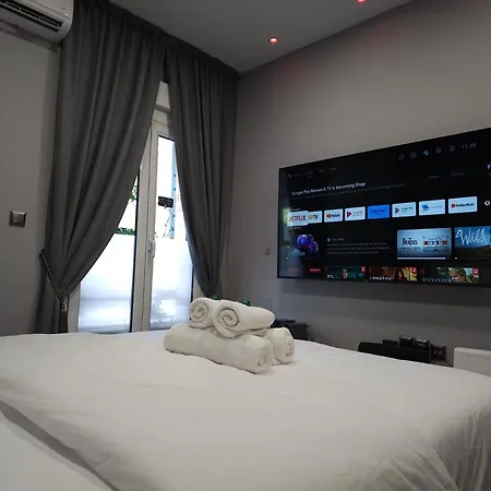 Dione Luxury Business In The Heart Of Athens