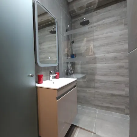 Dione Luxury Business In The Heart Of Apartment Athens