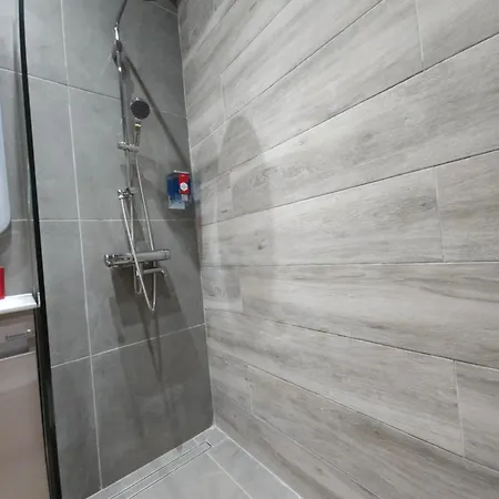 Dione Luxury Business In The Heart Of Apartment