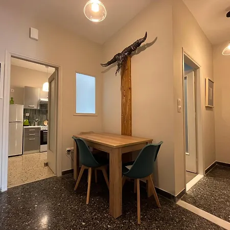 Artist's 1 Bd In Keramikos * Athens