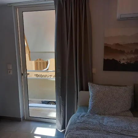 Leo Apartment