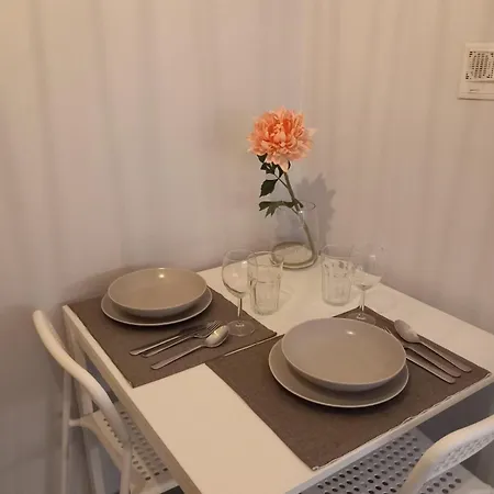 Apartment Leo Athens