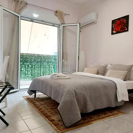 Your Perfect Place 1min From Kato Patissia Station -100mbps Athens