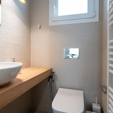 Corner Penthouse In Acropolis *