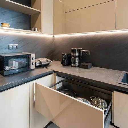 Corner Penthouse In Acropolis *
