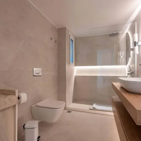 Apartment Corner Penthouse In Acropolis *