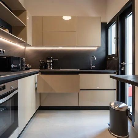 Corner Penthouse In Acropolis *