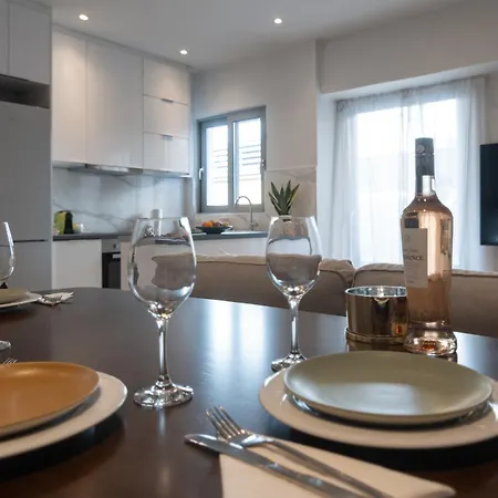 Pagkrati Urban Living Apartment *