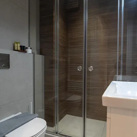 Apartment Pagkrati Urban Living