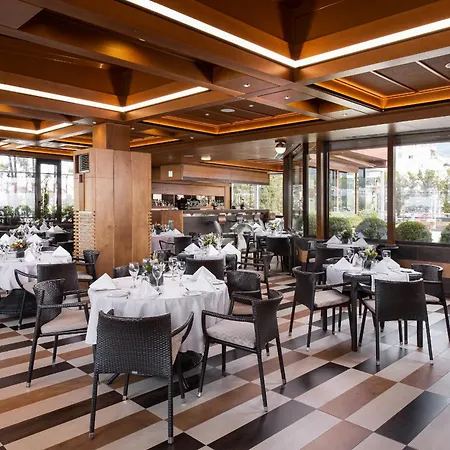Crowne Plaza Centre By Ihg Hotell 5*