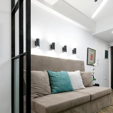 Vibrant Close To Panepistimio Metro-zaloggou Str Apartament Ateny
