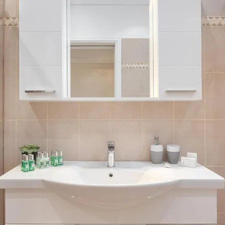 Glyfada Cozy Living Athens