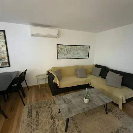 Livas Voula Garden Holiday home