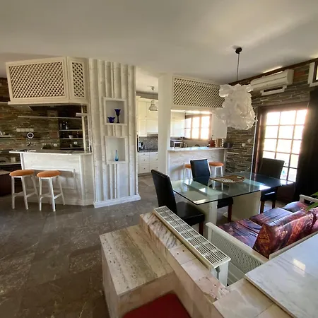 Livas Voula Garden Holiday home *