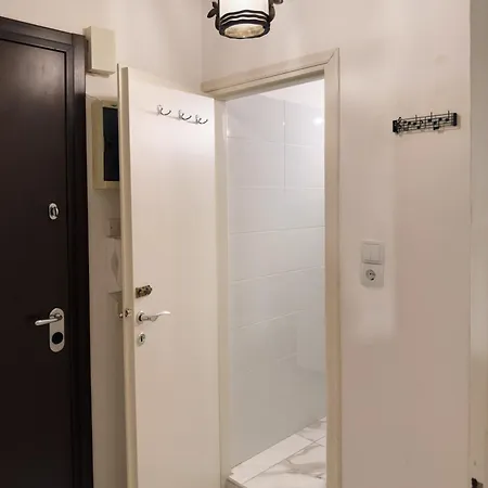 Διαμέρισμα Nikitara Nook-close To Metro And Train