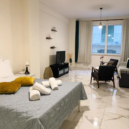 Nikitara Nook-close To Metro And Train *