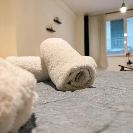 Nikitara Nook-close To Metro And Train