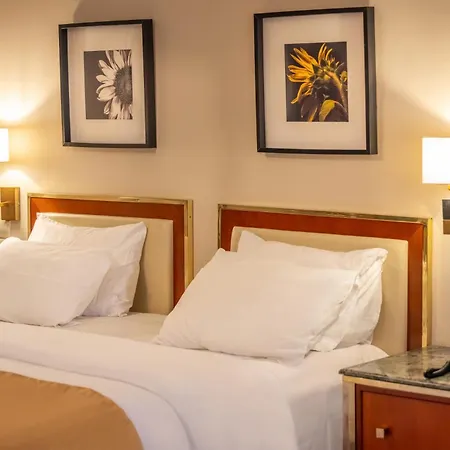Ilisia Hotel 4*