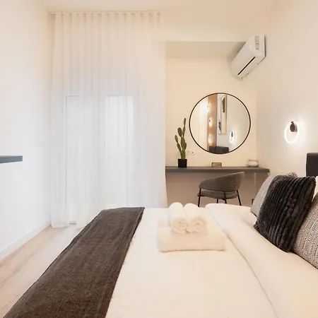 Exclusive And Deluxe In Atene