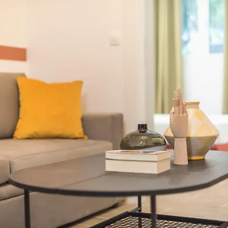 Cozy 2 Bedroom Flat At Mavili Square - Xenias