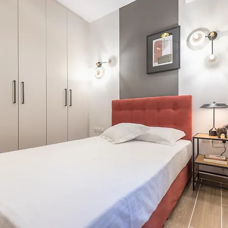 Cozy 2 Bedroom Flat At Mavili Square - Xenias Apartment