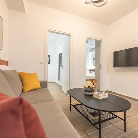 Apartment Cozy 2 Bedroom Flat At Mavili Square - Xenias