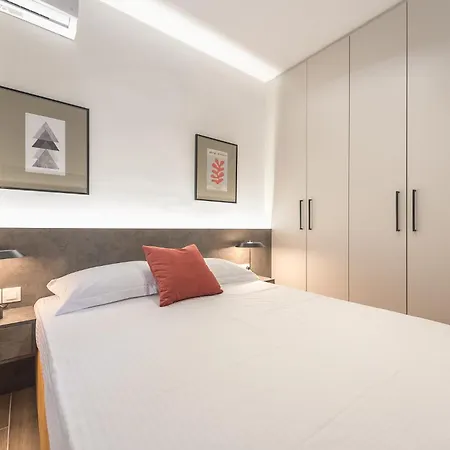 Cozy 2 Bedroom Flat At Mavili Square - Xenias *