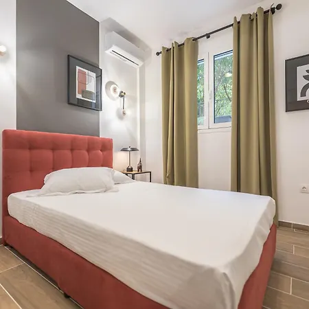 Cozy 2 Bedroom Flat At Mavili Square - Xenias Apartment Athens