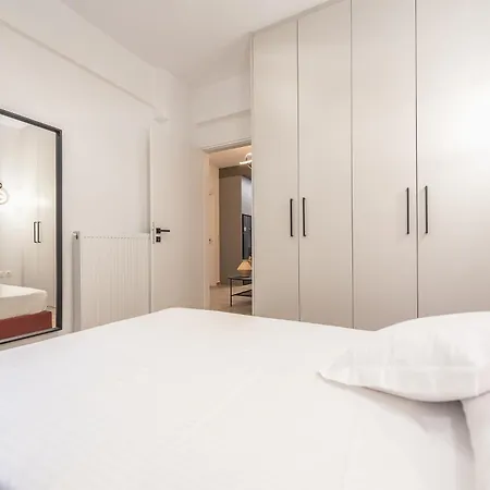 Cozy 2 Bedroom Flat At Mavili Square - Xenias *