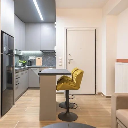 Cozy 2 Bedroom Flat At Mavili Square - Xenias * Athens