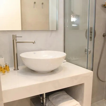 Metropolis Luxury Living