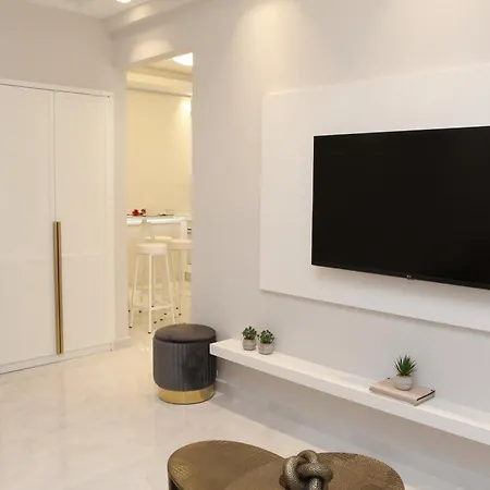 Metropolis Luxury Living * Athens
