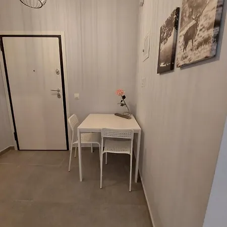 Leo Apartment Athens