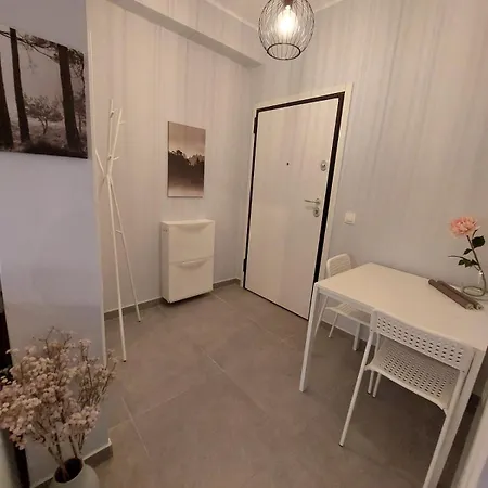 Apartment Leo