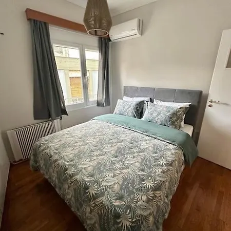 Apartment House In Plaka Athens