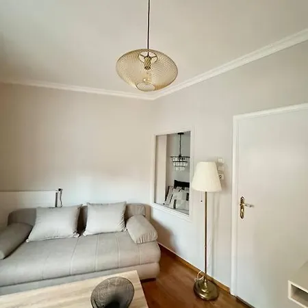 Apartment House In Plaka Athens