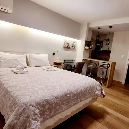 Stylish Near Hilton, Self Check-in! Apartment