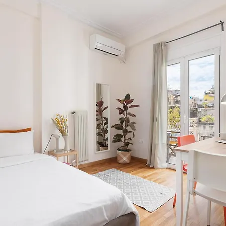 Apartment With Sunny Balcony In Exarcheia Athens