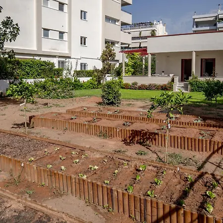Private House - Garden - Glyfada Villa *