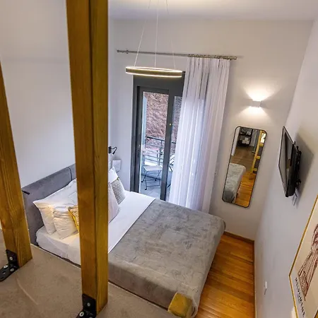 Apartment Phaedrus Living: The Nine Muses Melpomene *