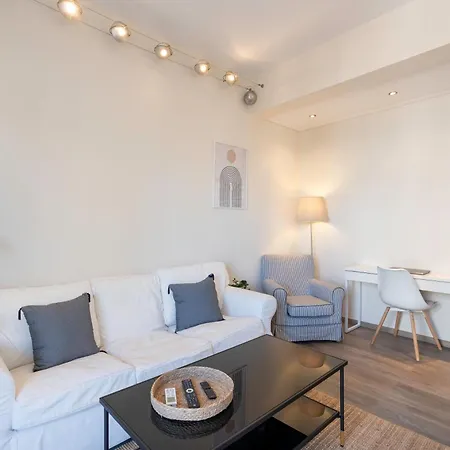 Oasis: Newly Renovated 2br In Center דירה