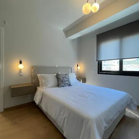 Urban Oasis In Ellinikon - Athenean Apartment
