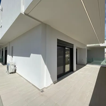 Urban Oasis In Ellinikon - Athenean Apartment