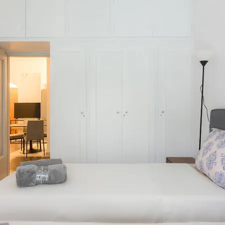 Apartment Two Bedroom Apt Near Hilton *