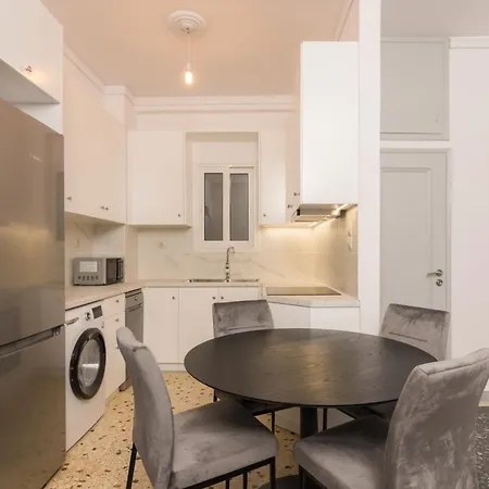 Apartment Two Bedroom Apt Near Hilton *