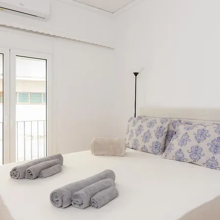 Two Bedroom Apt Near Hilton * Athens